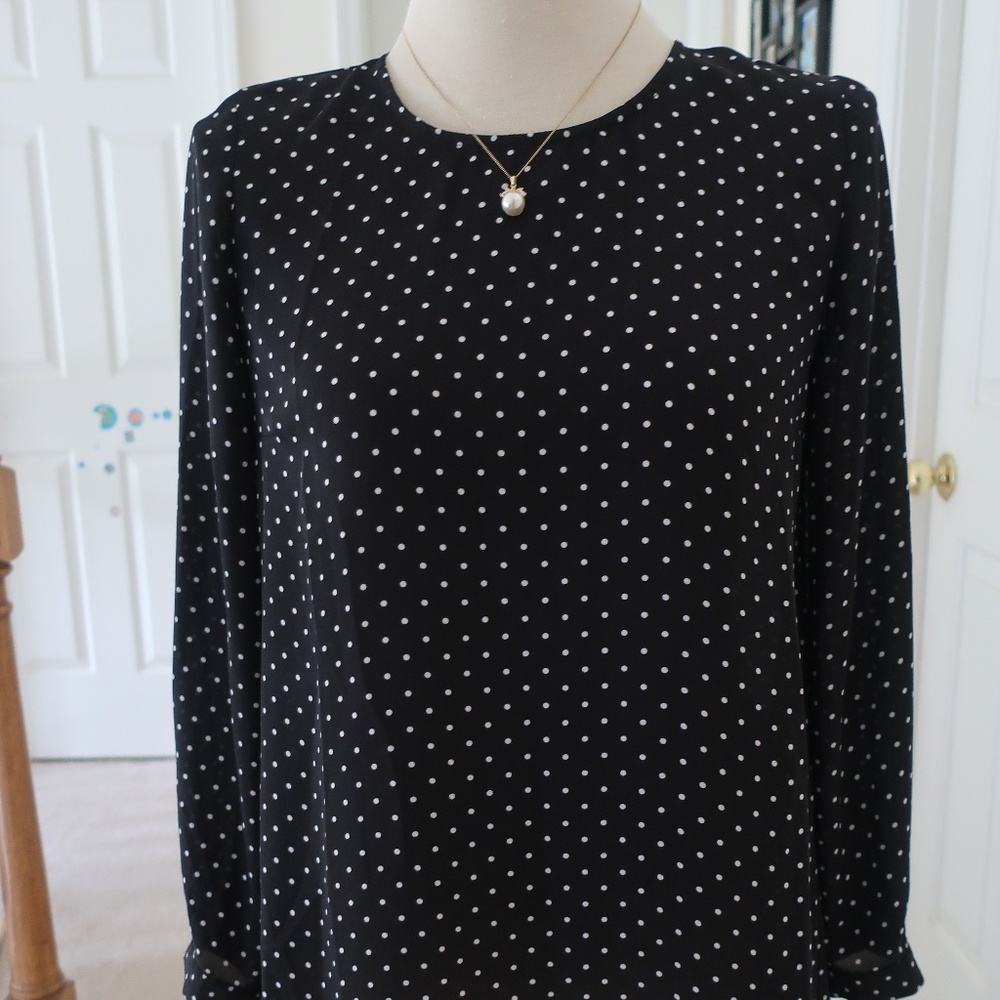 Vince Camuto Black w/White dots High-Low top Small